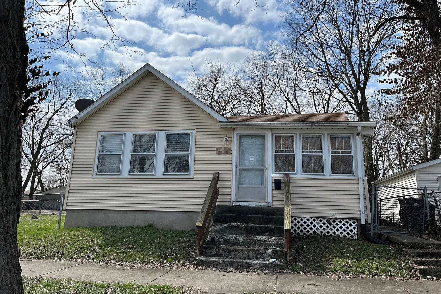 511 Caroline St photo 1