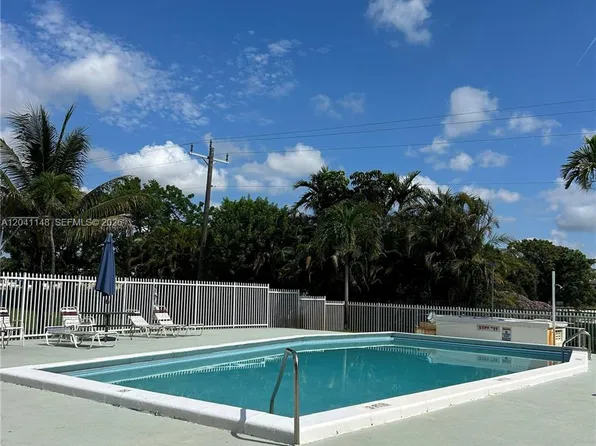 1501 NE 191st St APT C401, Miami, FL 33179