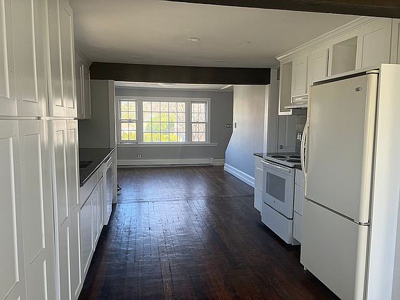 Kitchen and dining room 