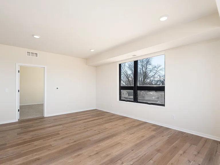 The Uptown Apartments — Photo 91