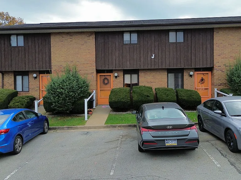 Briarwood Townhomes — Photo 20