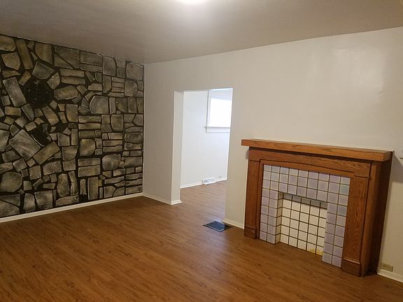 2nd image of 2627 Van Buren Ave #House
