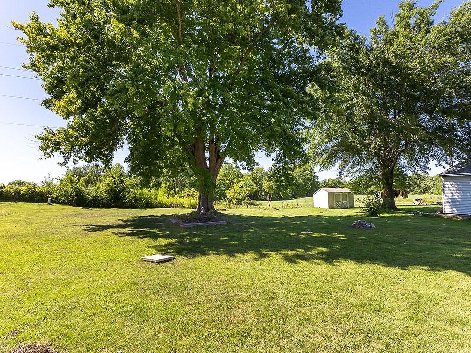 1st image of 207 Iroquois Trl