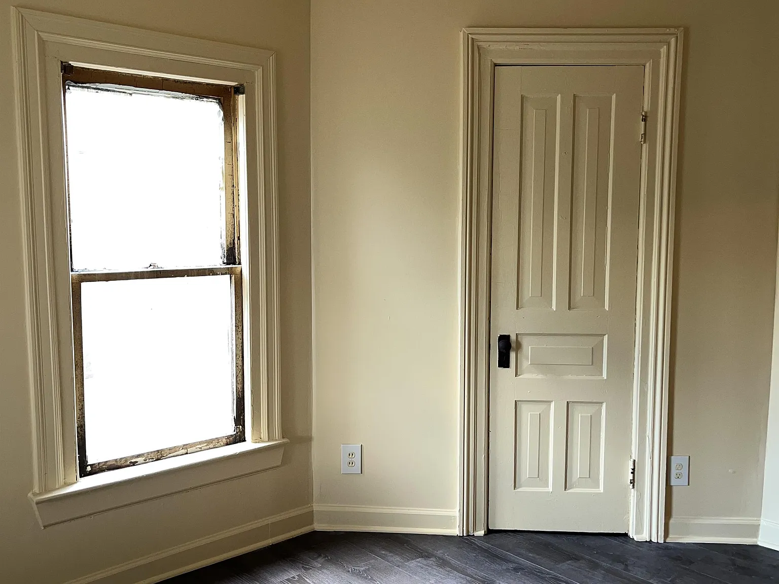 Ionia - Apt 5 — Photo 3