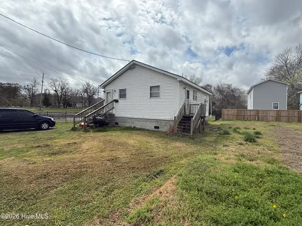 907 S Martin Luther King Junior Drive, Elizabeth City, NC 27909