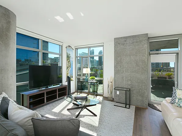 800 The Mark Ln, San Diego, CA
