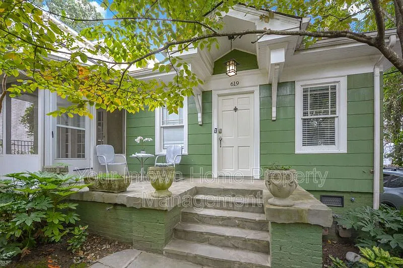 3 bed, 2.0 bath, 2124 sqft, $4,150 — Photo 1