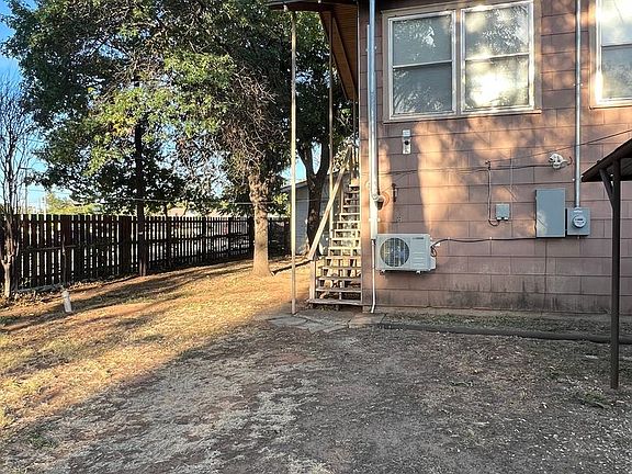 3rd image of 1707 Kemp Blvd