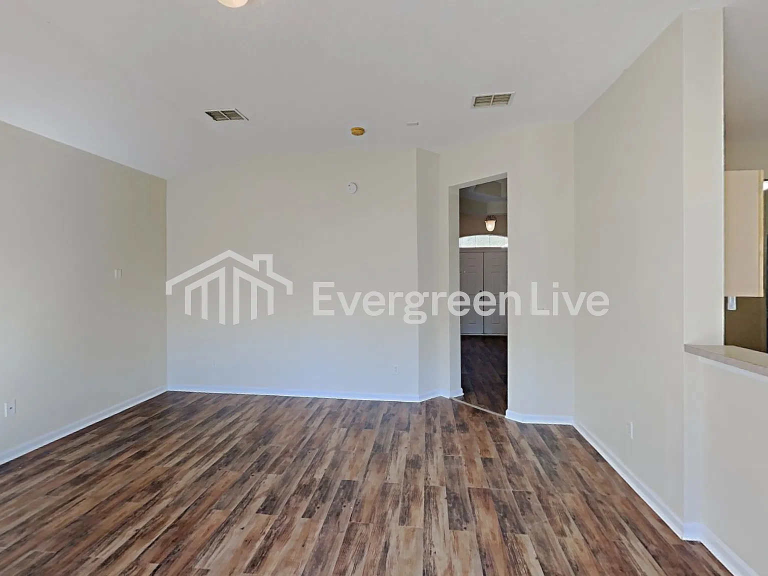 4 bed, 2.0 bath, 2165 sqft, $1,845 — Photo 3