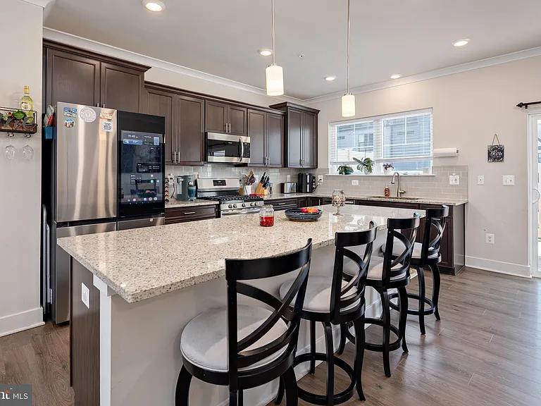618 Chalcedony Ln — Photo 18