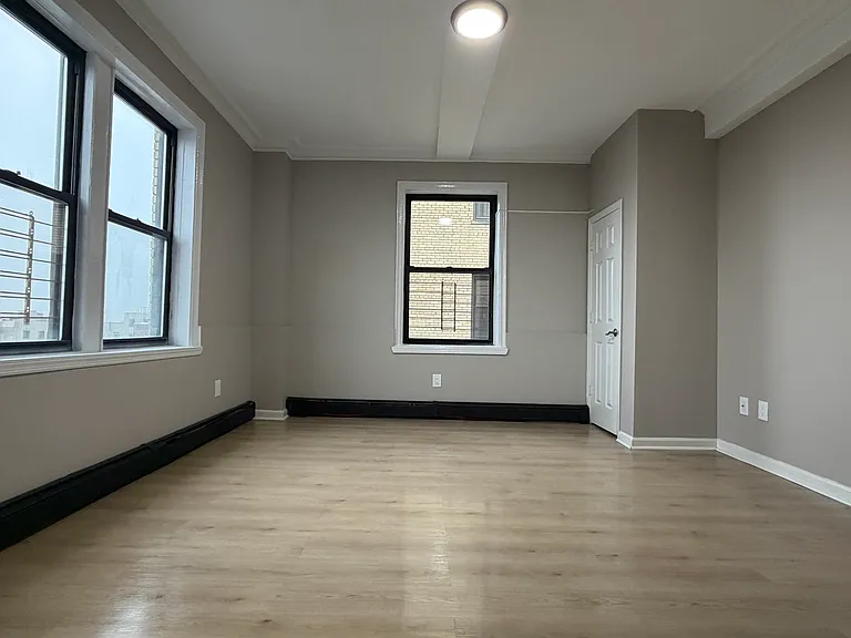 152 S Harrison St #4H — Photo 4