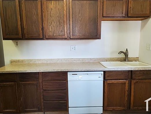 1st image of 4930 W Van Buren St #1W