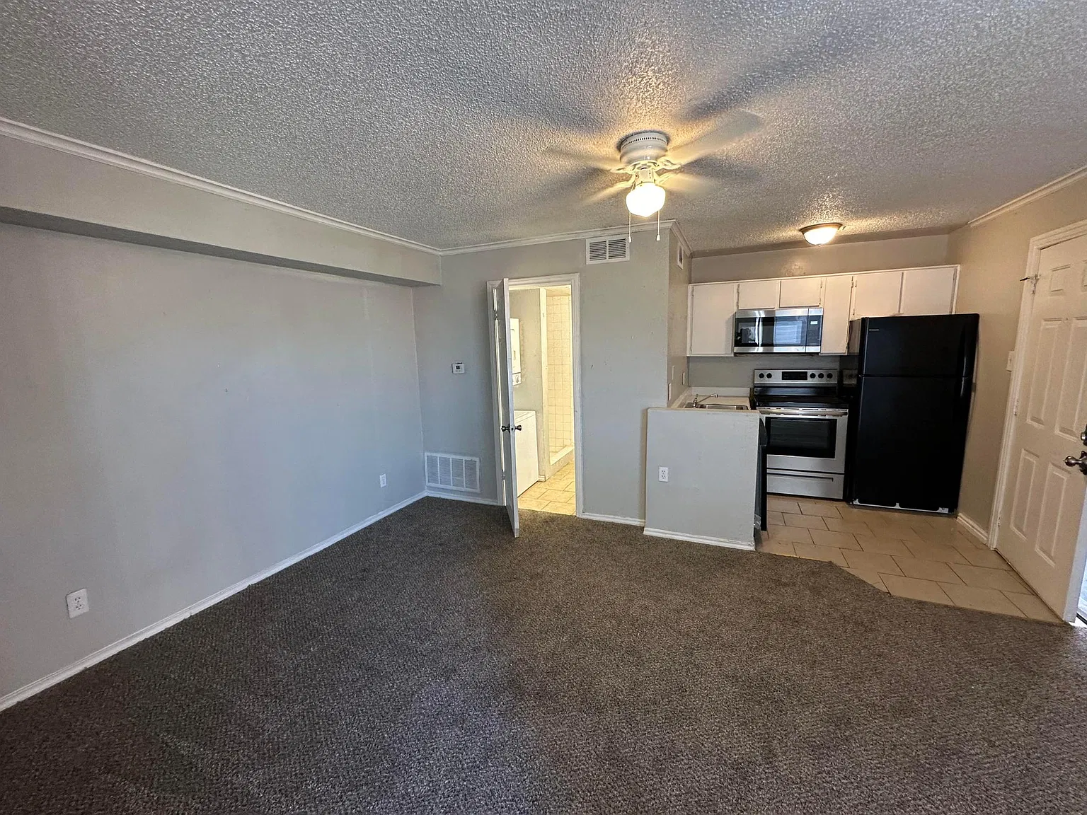 1 bed, 423 sqft, $1,150 — Photo 2