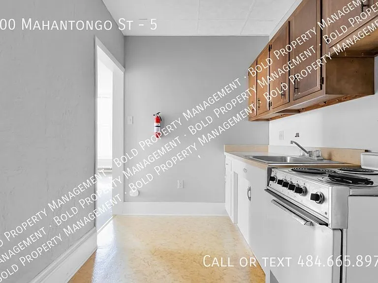 900 Mahantongo St #5 — Photo 6