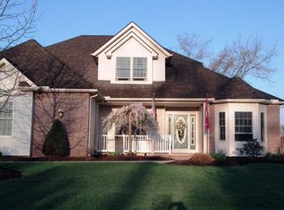 9542 Amberwood Ct, Broadview Heights, OH 44147