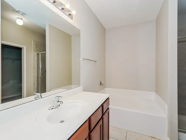 6120 Chalk Hollow Dr — Photo 12