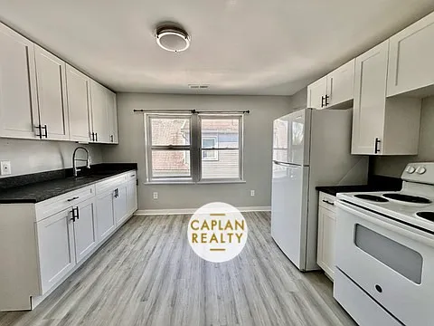 2 bed, 1000 sqft, $1,700 — Photo 4