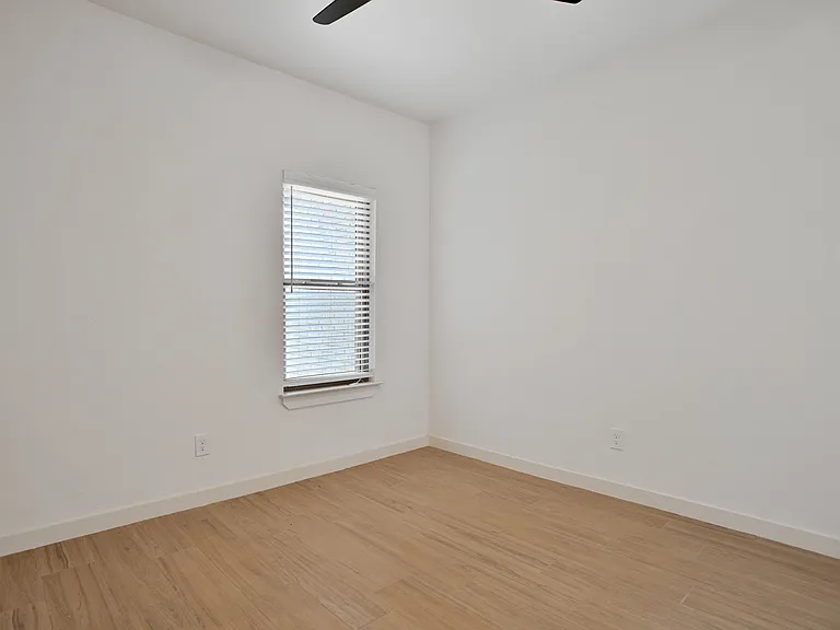 5806 Virginia Ave — Photo 10