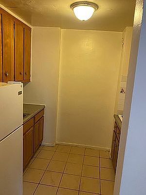 3rd image of 130 Clarkson Ave APT 2V