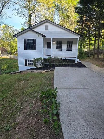 3025 Mangum Dr #B — Photo 2