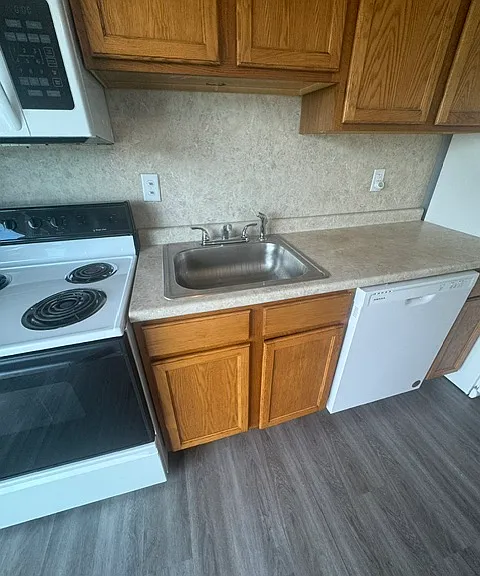 515-541 E Saint Clair St #537 — Photo 8