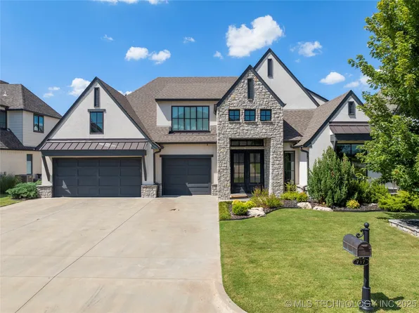 717 W 109th St S, Jenks, OK 74037
