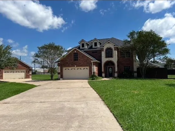 1803 Lafayette Ln, Cove, TX 77523