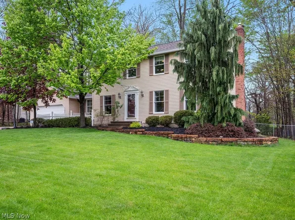 3577 Antony Dr, Broadview Heights, OH 44147