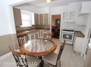 13047 Cedar Rd, Cleveland Heights, OH 44118