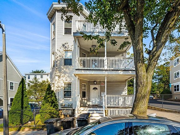 3rd image of 81 Kingsdale St