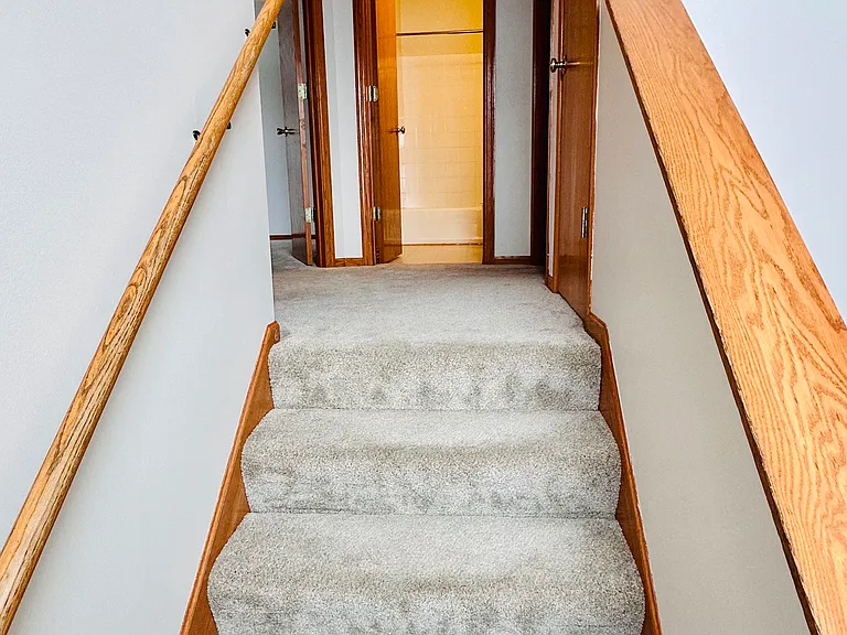 335 Sherwood Ave — Photo 31