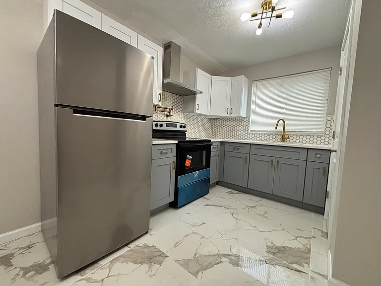559 Sherman Pkwy #16 — Photo 2