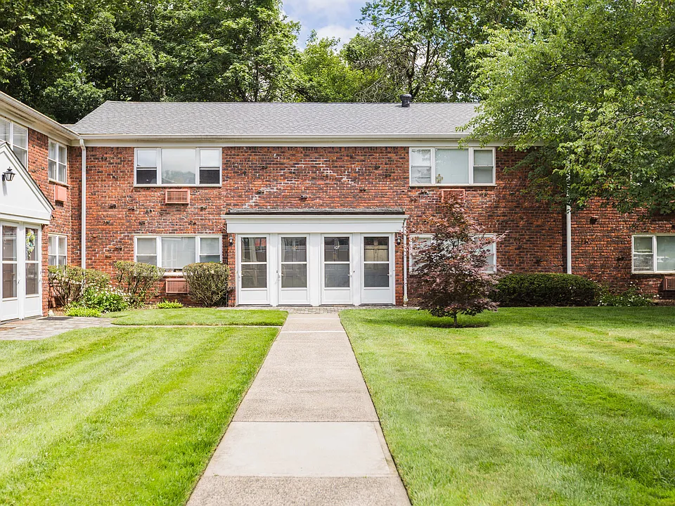108 Regency Park #108