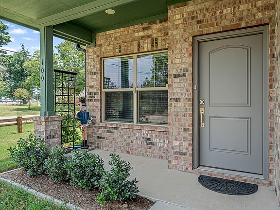 2nd image of 1137 Kings Ln #600