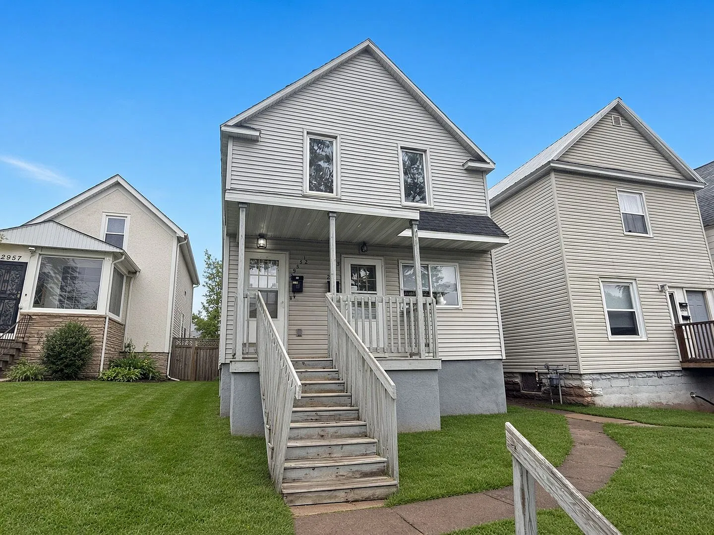2955 Exeter St — Photo 2