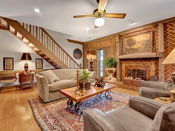 5th image of 8360 Shady Creek Dr