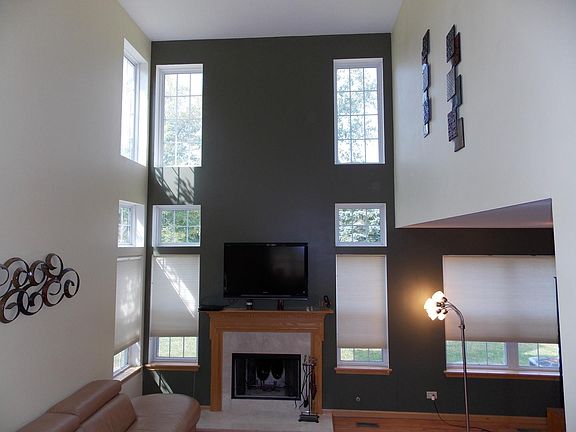 4th image of 39226 N Aberdeen Ln