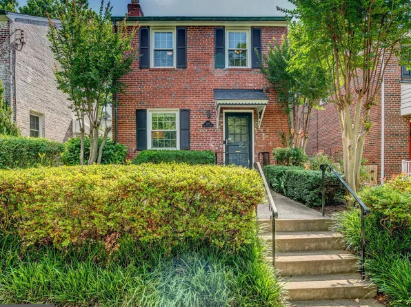 5319 42nd Pl NW, Washington, DC 20015