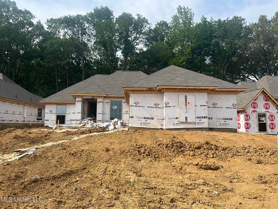 1st image of 511 Silver Hill Dr