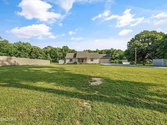 2nd image of 420 Heidel Rd