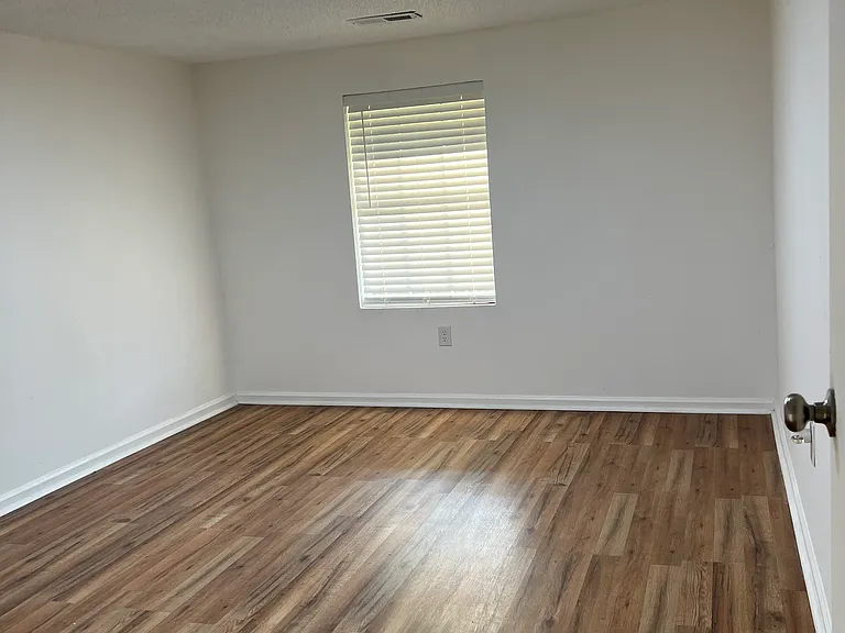 3585 Linton Rd — Photo 21