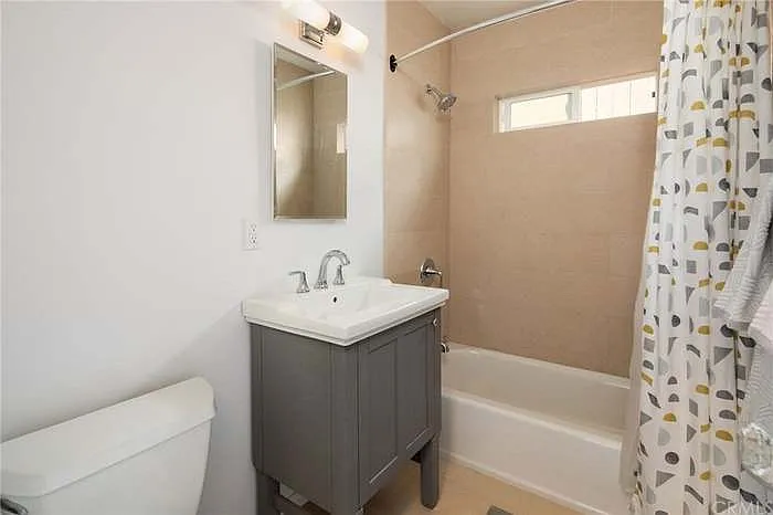 1510 Voorhees Ave — Photo 8