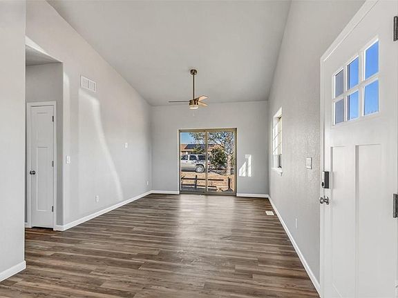 2nd image of 10 Heatherwood Ln