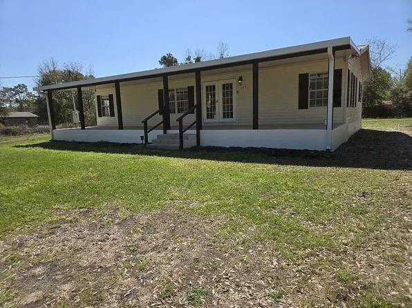 117 Bumpy Ln, Palatka, FL 32177