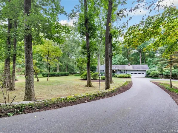 11 Highwood Lane, Wilton, CT 06880