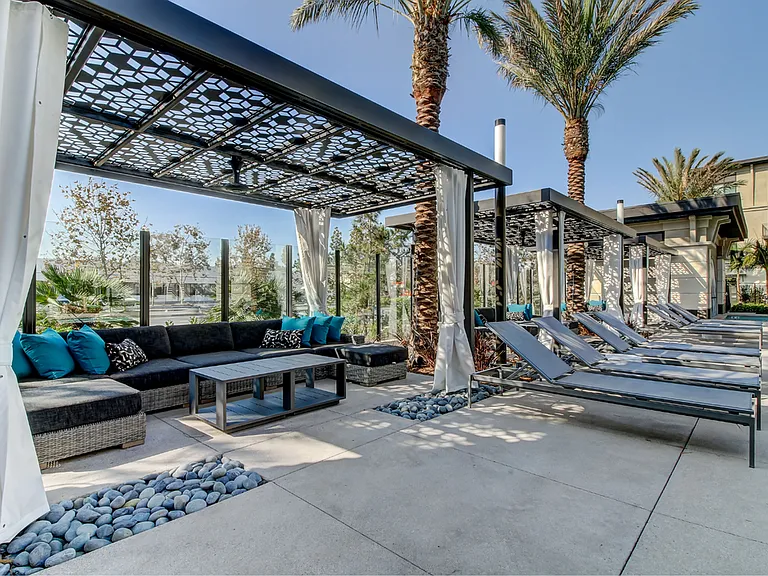 Community space for outdoor leisure