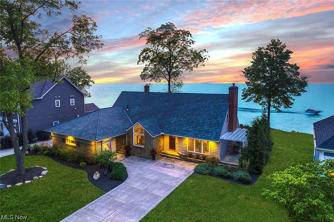 28811 Cresthaven Dr, Willowick, OH 44095 Zillow