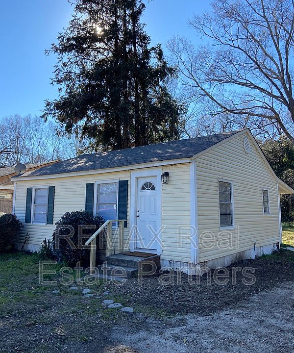 1st image of 124 Stevens St