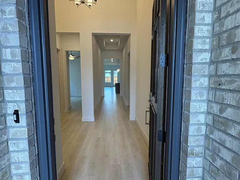 7129 Carriage Light Dr — Photo 20