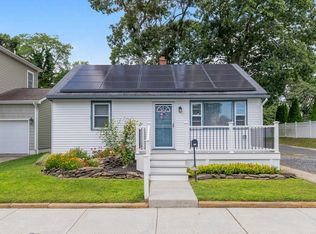 649 4th St, Somers Point, NJ 08244